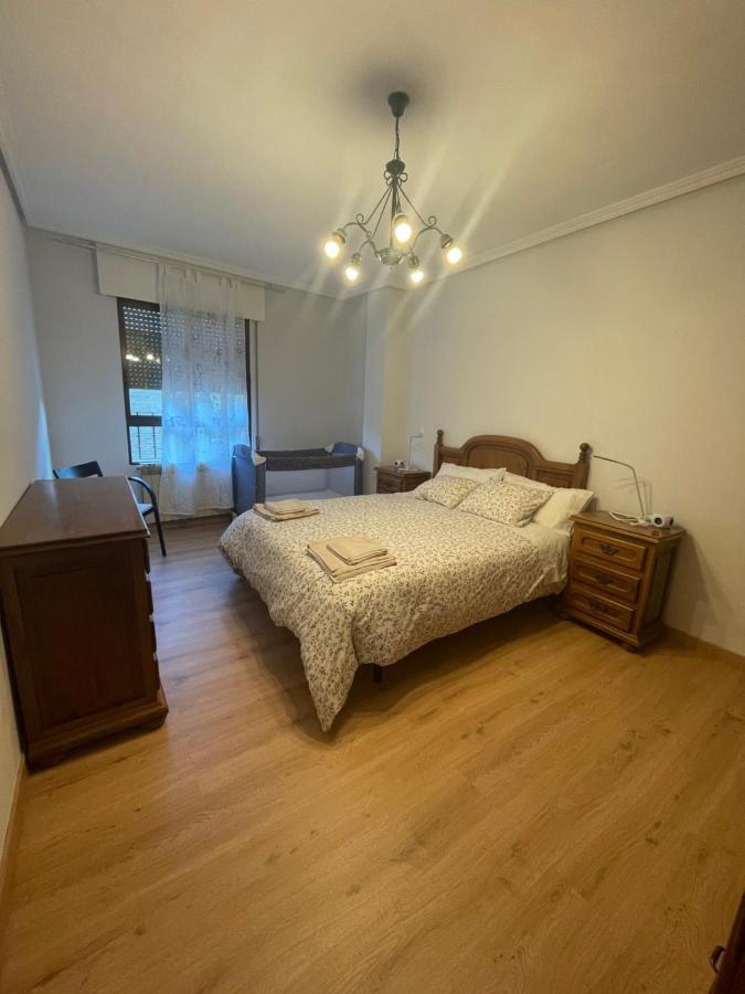 Apartamento San Pablo, piso céntrico y con aparcamiento Palencia Exterior foto